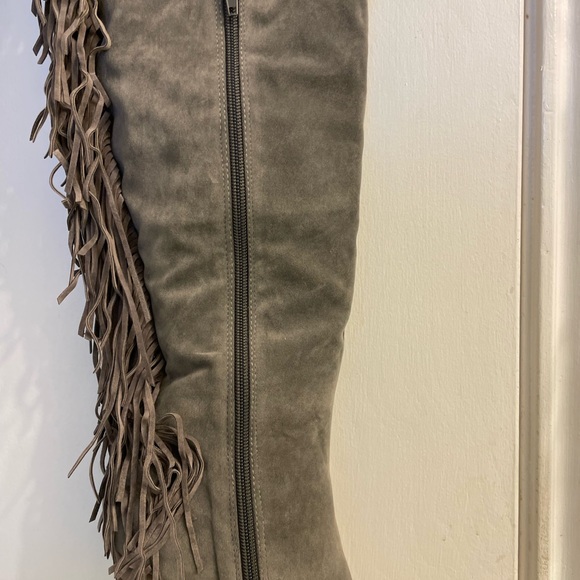 Scene - Picture 8 of 10